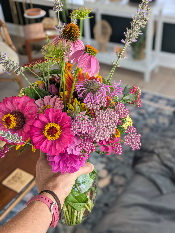 cut flower arrangement