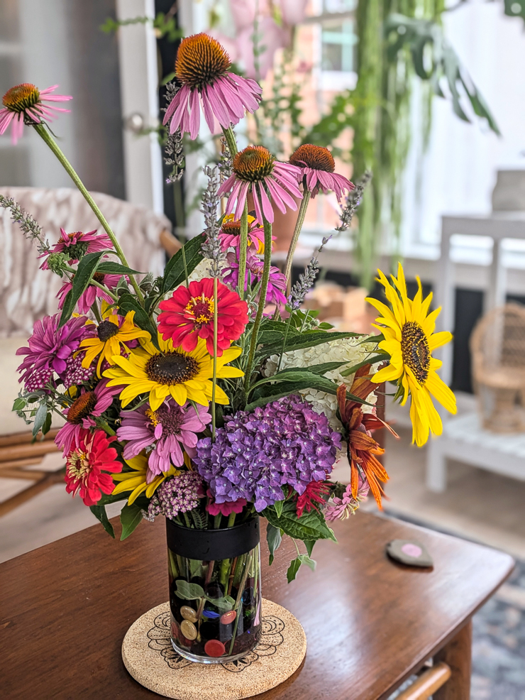 cut flower arrangement