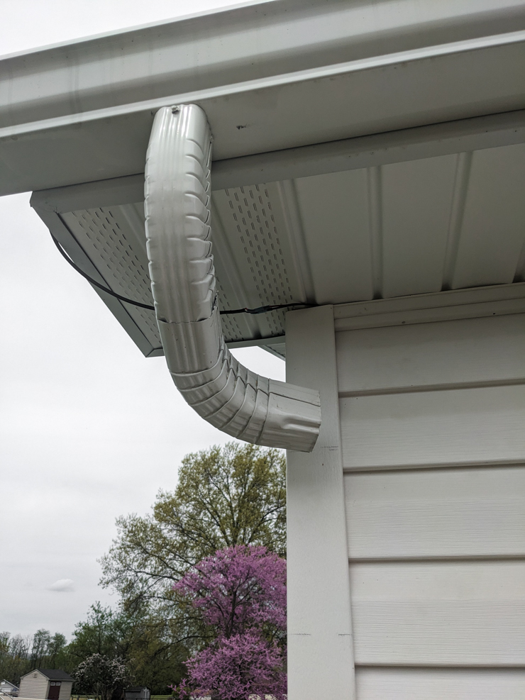 right angle elbow gutter piece