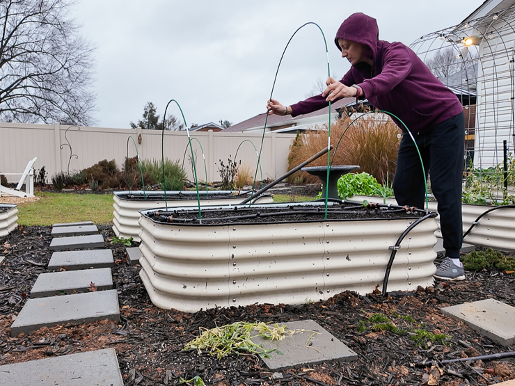 building a low tunnel