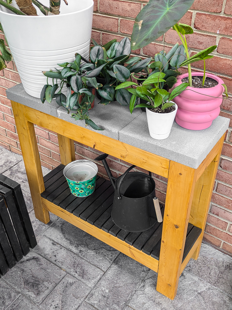 DIY outdoor paver console table