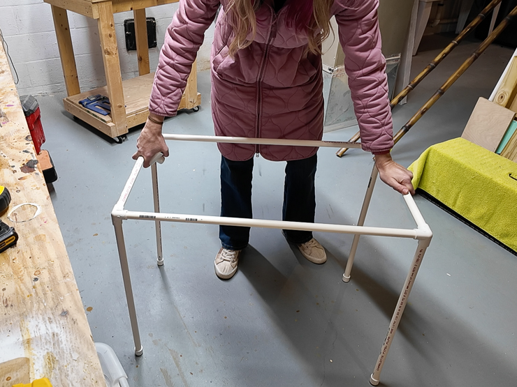 adding legs to the main frame