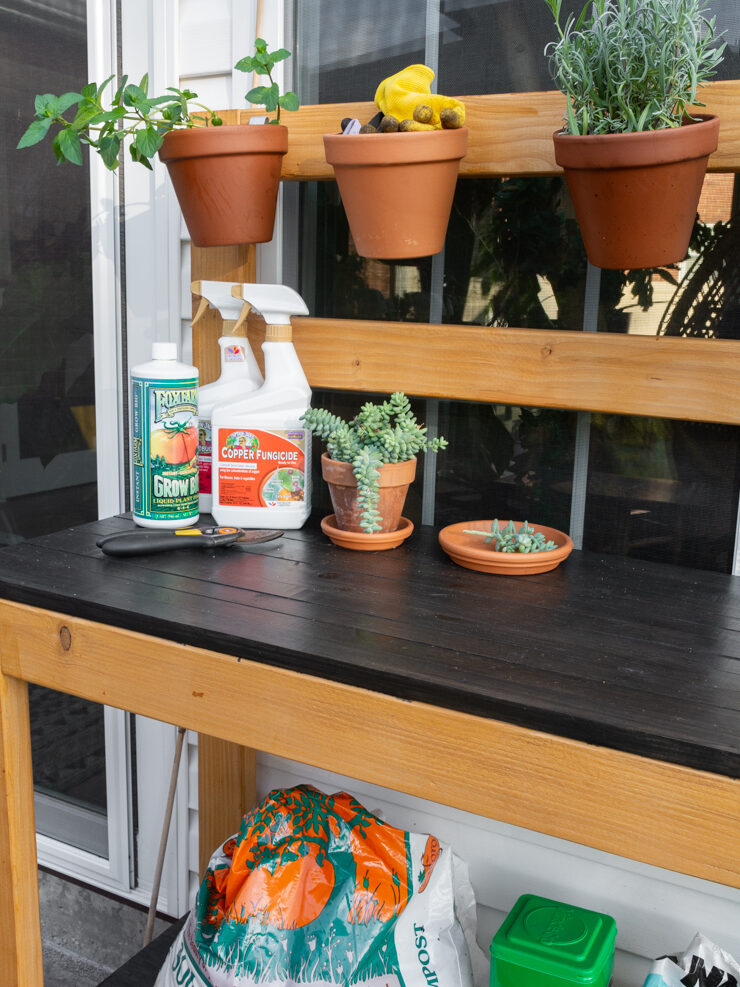 DIY potting bench